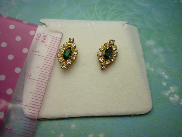 Vintage Crystal Earrings - Green Crystals