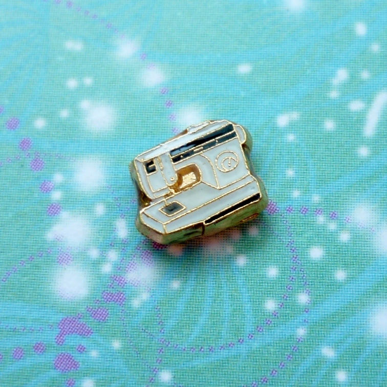 Sewing Machine - Charm for Memory Lockets