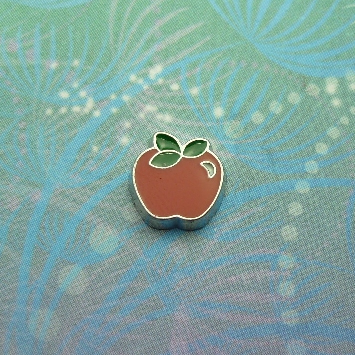Apple Red Delicious - Charm for Memory Lockets