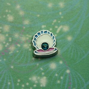 Clam Shell with Jewel - Charm for Memory Lockets
