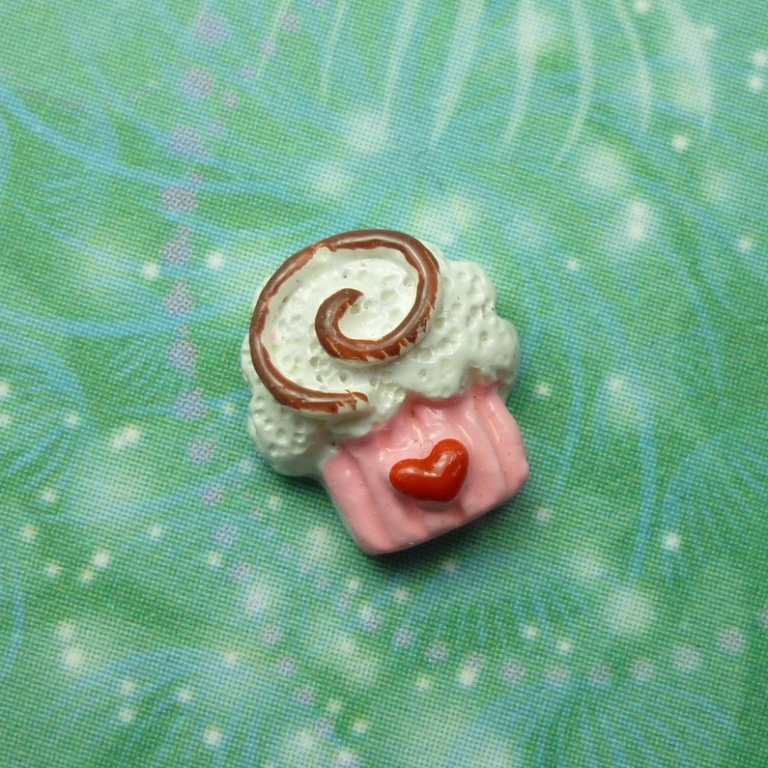 Cup Cake - love heart - Charm for Memory Lockets