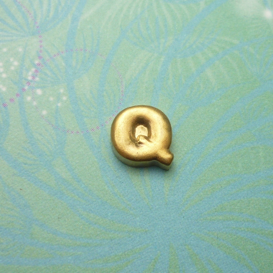 Gold Letter - Q - Charm for Memory Lockets