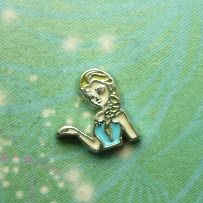 Queen Elsa - Charm for Memory Lockets