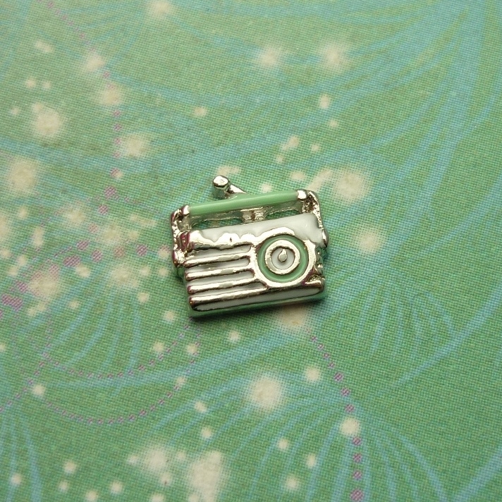Radio Retro - Charm for Memory Lockets