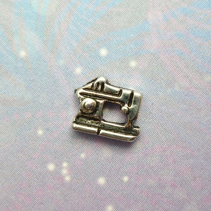 Sewing Machine Silver - Charm for Memory Lockets