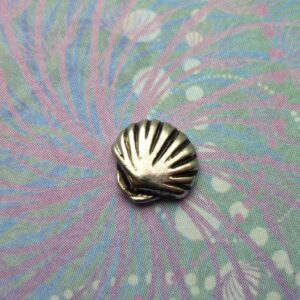 Silver Clam Shell - Charm for Memory Lockets