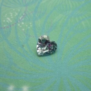 Sparkling Faceted Crystal Jewel Heart - Alexandrite - Charm for Memory Lockets