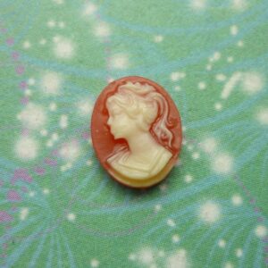 Vintage Cameo Two Tone - Charm for Memory Lockets