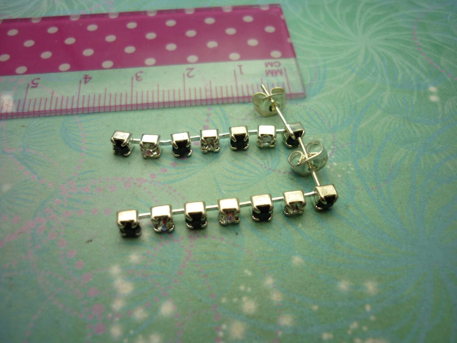 Vintage Sterling Silver Earrings - Black & Clear - Image 3