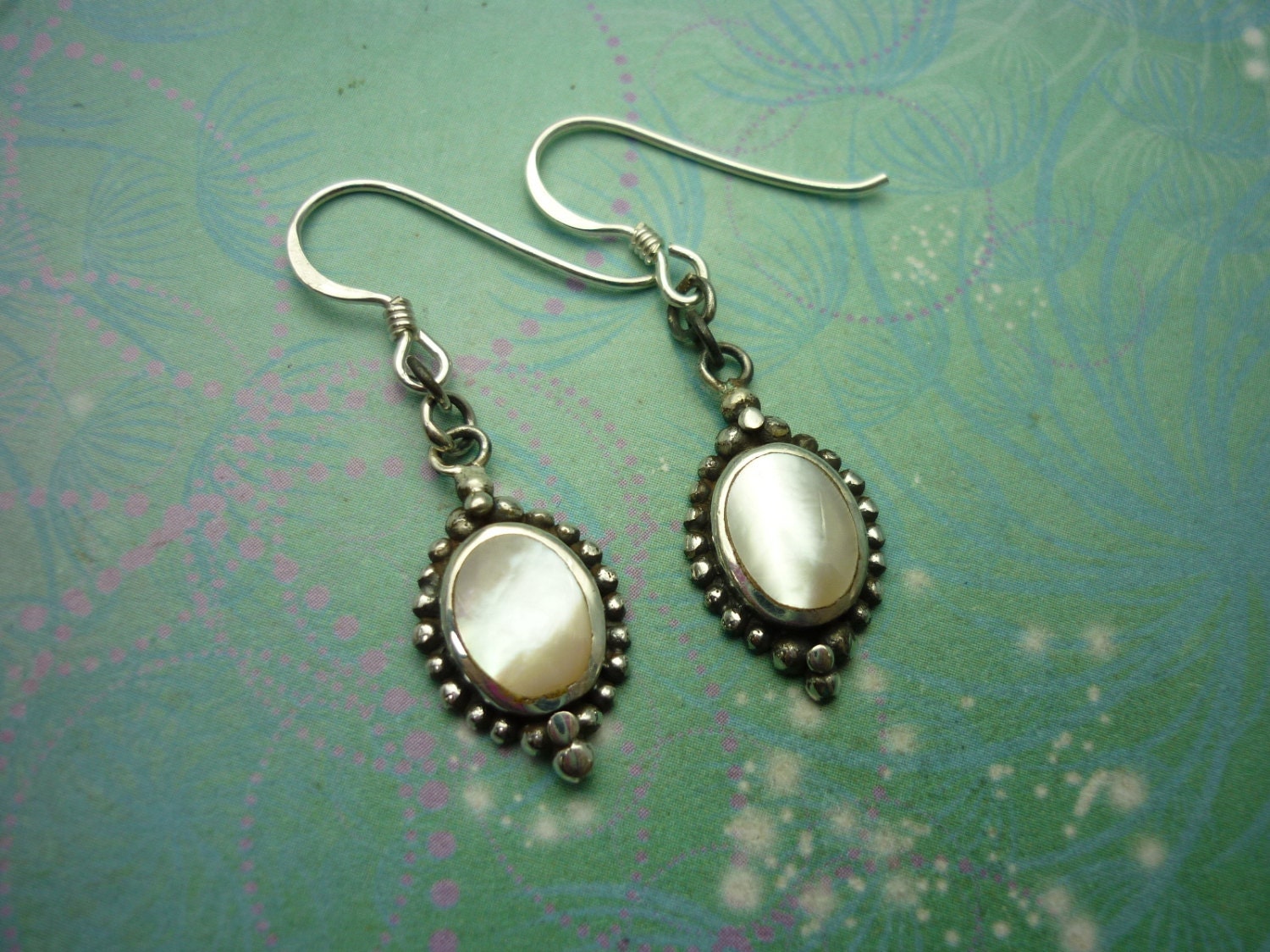 Vintage Sterling Silver Earrings - Shell - simple elegance, wedding gift, bridesmaids jewellery, mother of the bride groom, flower girl, 925