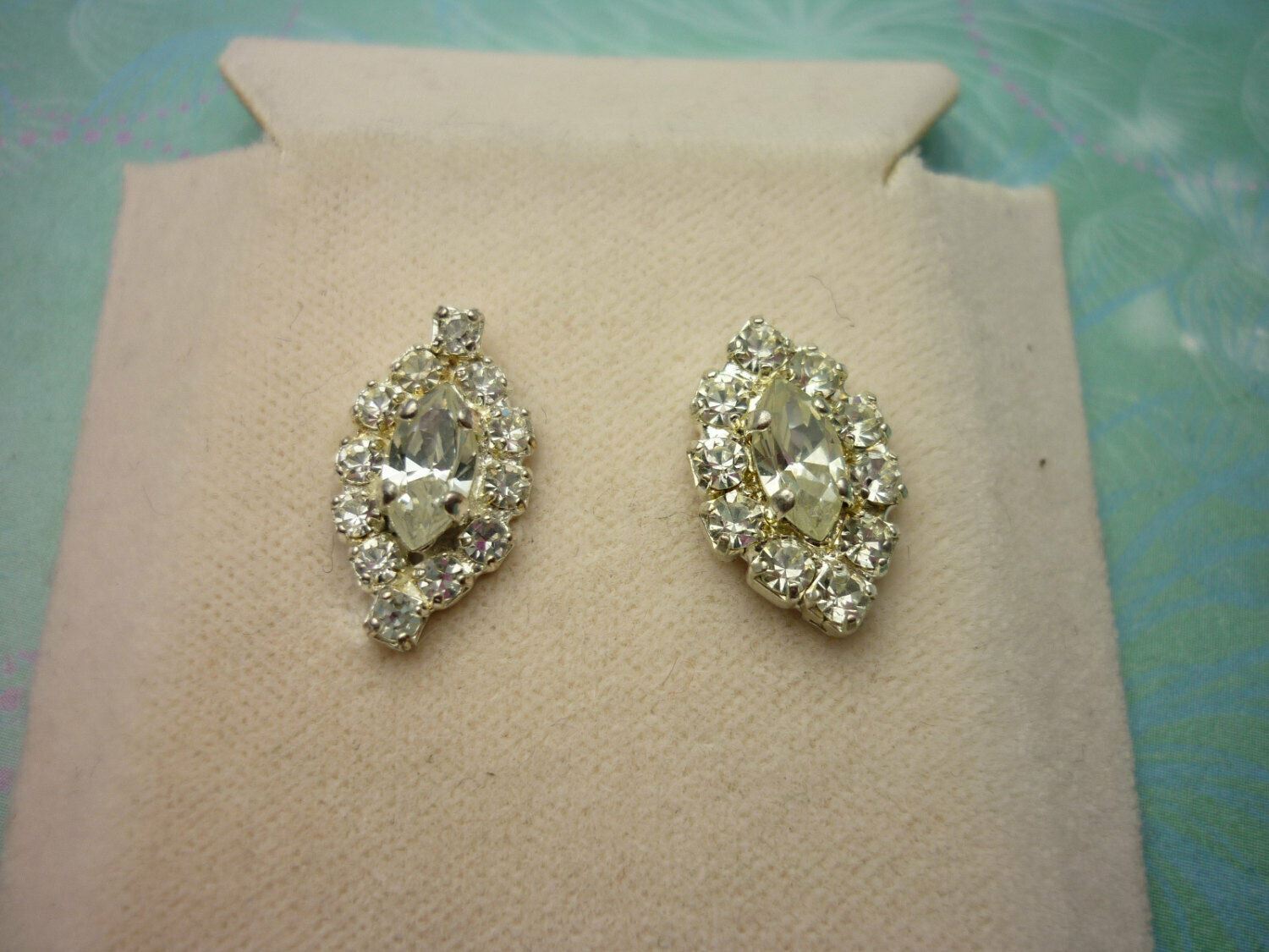 Sparkling Clear Jewelled Vintage Crystal Stud Earrings 925 Posts