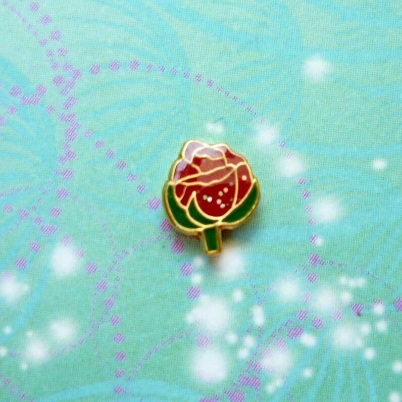 Red Rose Charm for Memory Lockets: A Meaningful Keepsake Jewellery Piece