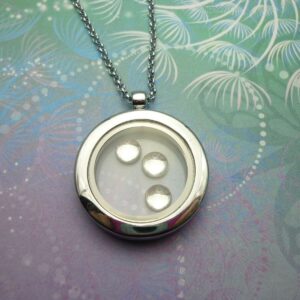 Adorable Floating Charm Locket Necklace - Comes with 3x Silver Bubble Charms