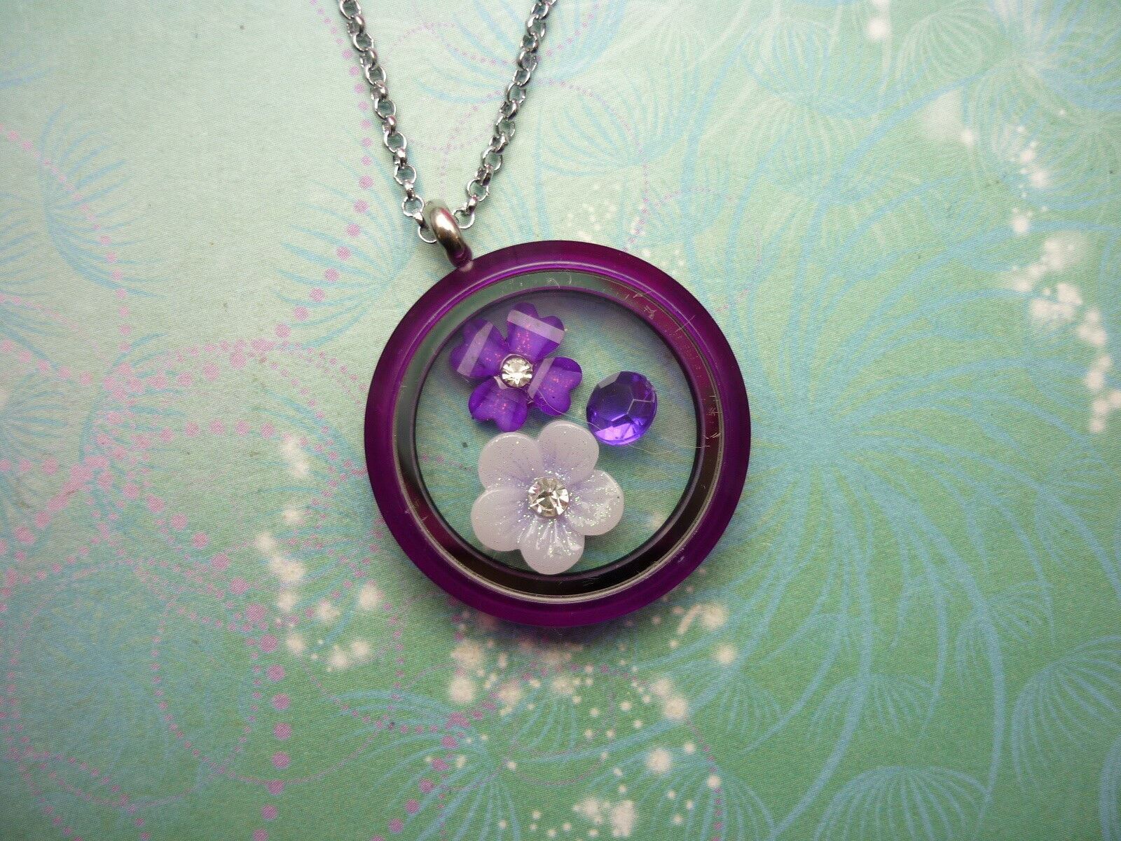 Purple Colour Your World UV Floating Charm Locket Screw Close - Image 3
