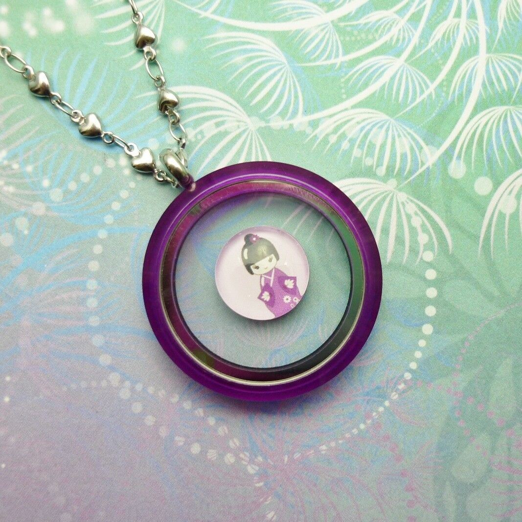 Adorable Colour Your World UV Locket - Colour: RED - Image 8