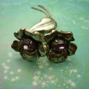 Vintage Elegance Flower Brooch - Vintage Brooch - Purple Jewels - Unique Gift -