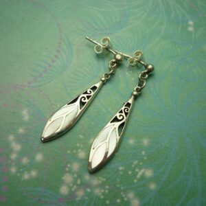 Elegant Vintage Sterling Silver Earrings - Mother or Pearl Shell soft white