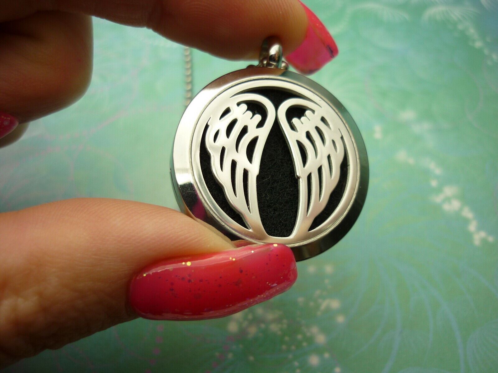 Fragrant Aromatherapy Locket - Angel Wings - Perfume Necklace - Special Gift - Image 2