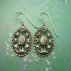 Soft Pink Shell Inlay Vintage Sterling Silver Earrings - The frame features hearts, flower petals a happy folksy look. Solid 925 Jewellery