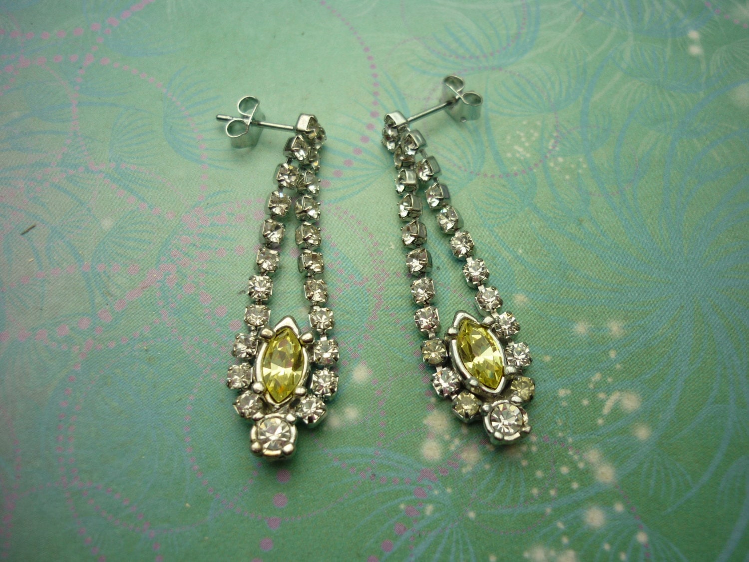 Sunflower Yellow Vintage Crystal Silver Earrings - Elegant Sparkly Gift Unworn