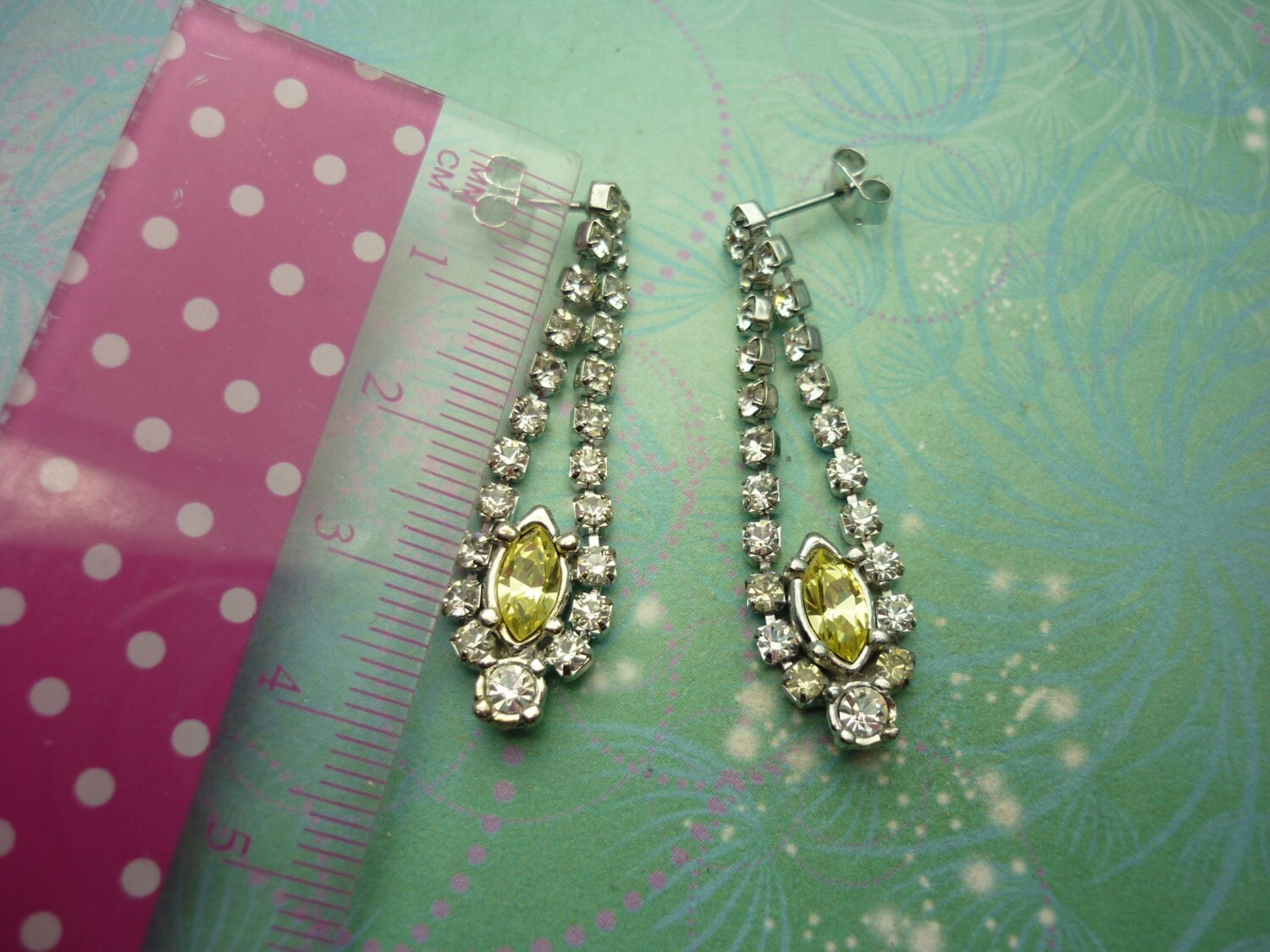 Sunflower Yellow Vintage Crystal Silver Earrings - Elegant Sparkly Gift Unworn - Image 2