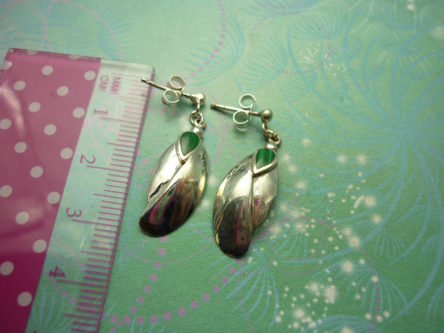 Sterling Silver Earrings with Malachite, Leaf Shaped Vintage Jewelry Hallmarked 925 Gift Wrap - Image 2