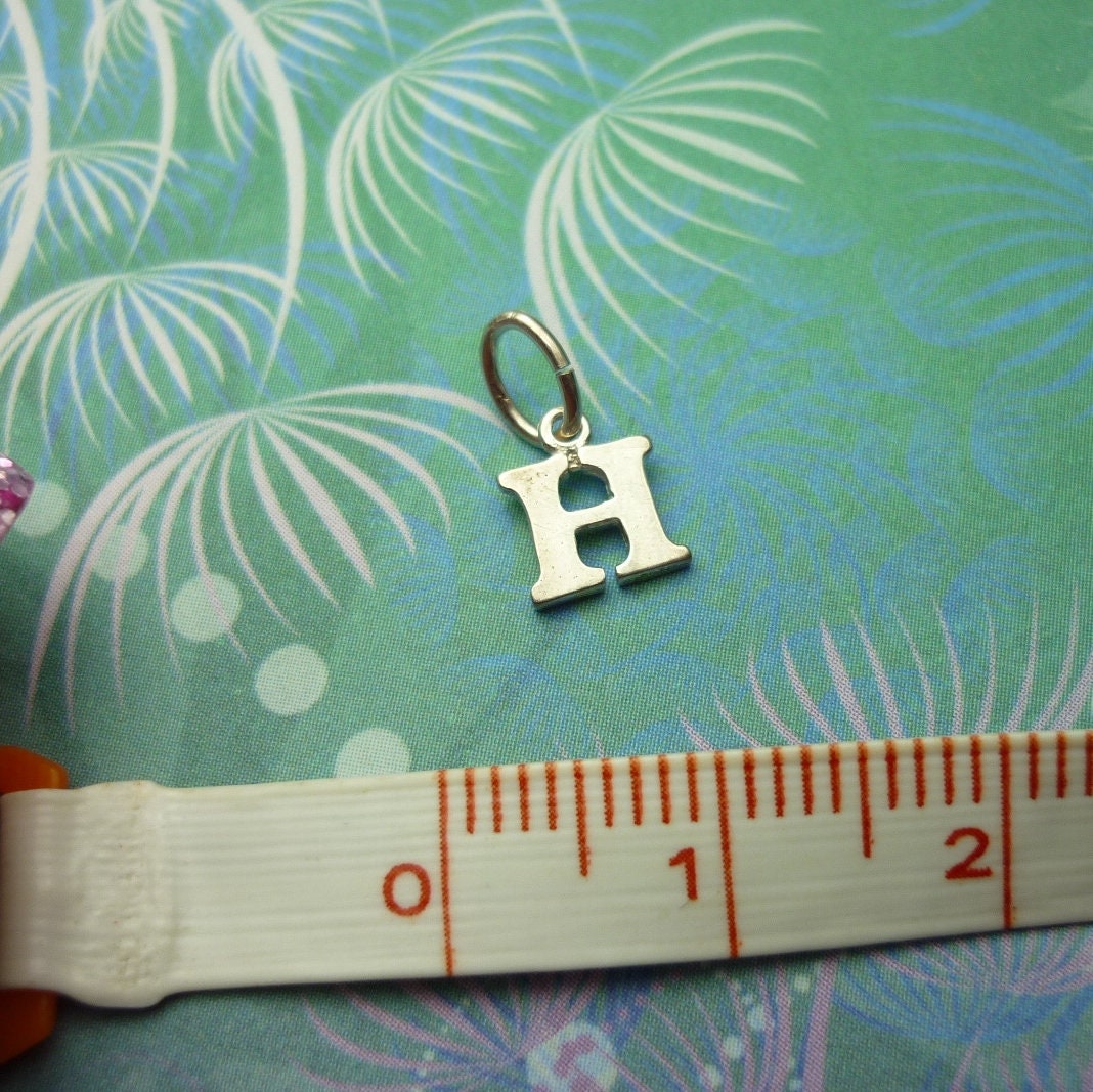 Vintage Sterling Silver Alphabet Dangle Charm - Small H - Image 2