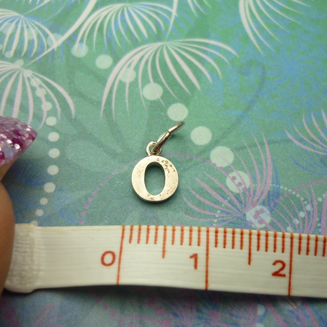 Vintage Sterling Silver Alphabet Dangle Charm - Small O - Image 2