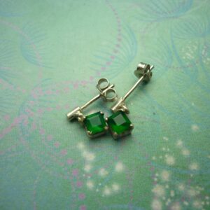 Vintage Sterling Silver Earrings with dainty Green Chalcedony gemstones