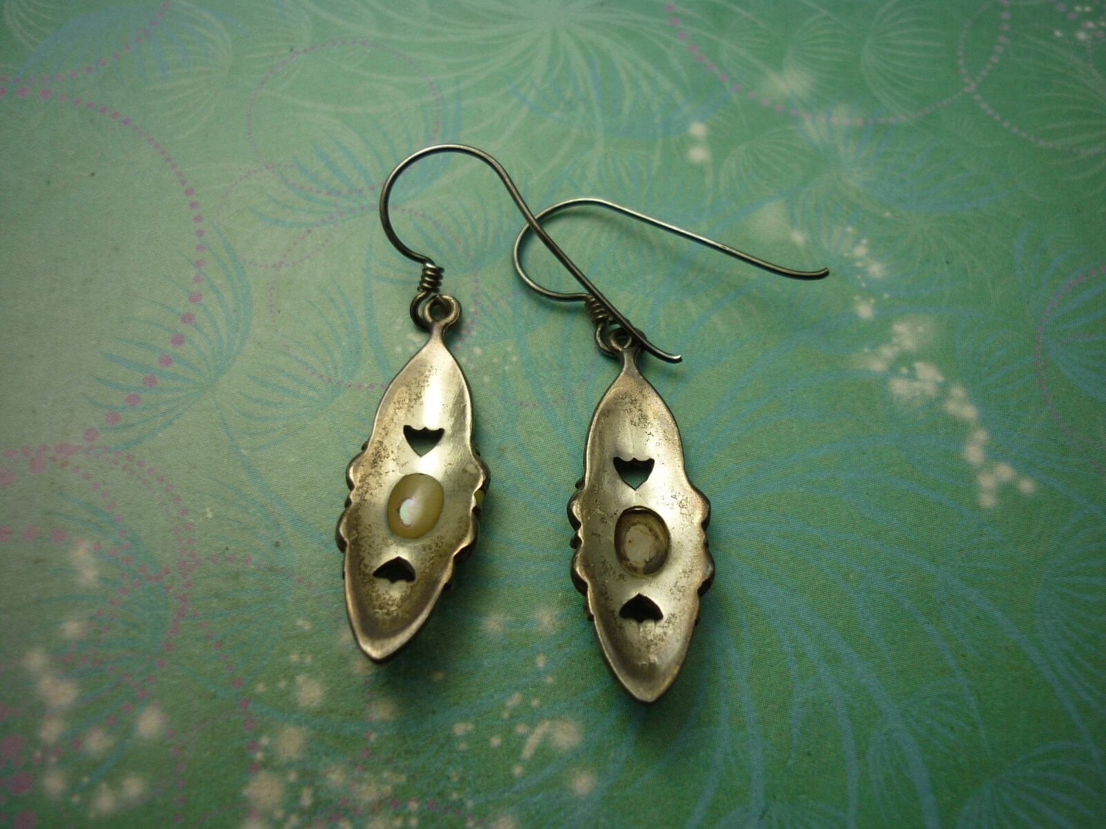 Vintage Sterling Silver Earrings - Pink Mother of Pearl, Shimmer Shell - Image 3