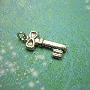 Vintage silver key charm - vintage charm - sterling silver - silver charm - key pendant - vintage key - antique silver key - jewelry making