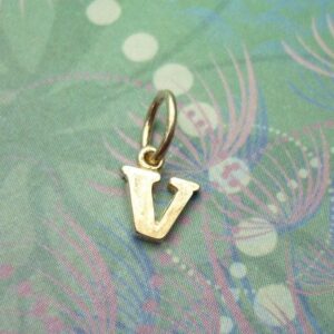 Vintage sterling silver alphabet dangle charm - small v
