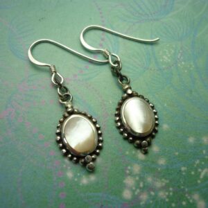 Vintage sterling silver earrings - shell - simple elegance, wedding gift, bridesmaids jewellery, mother of the bride groom, flower girl, 925